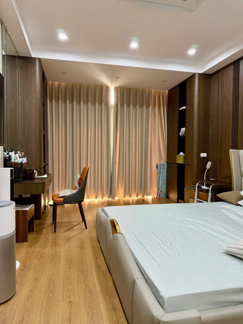 Bán nhà Hoa Lâm,Việt Hưng 6 tầng,64m,mt4m oto vào nhà nhỉnh 15 tỷ  16023153