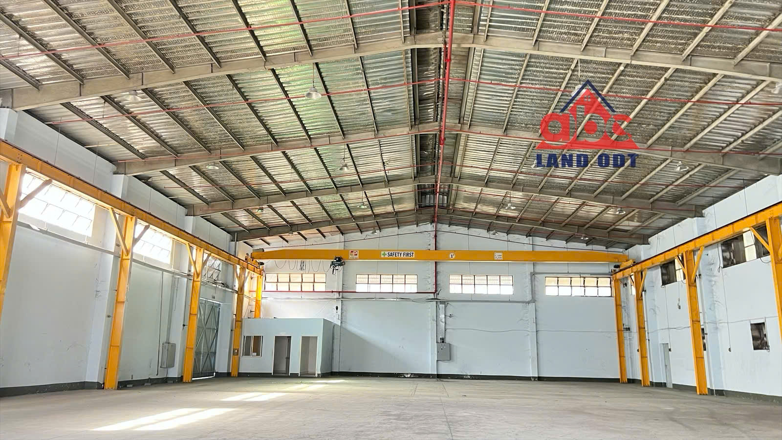 XT119 cho thuê xưởng sản xuất, có sẵn nhiều cầu trục lớn, trống xưởng bàn giao hoạt động liền 16023233