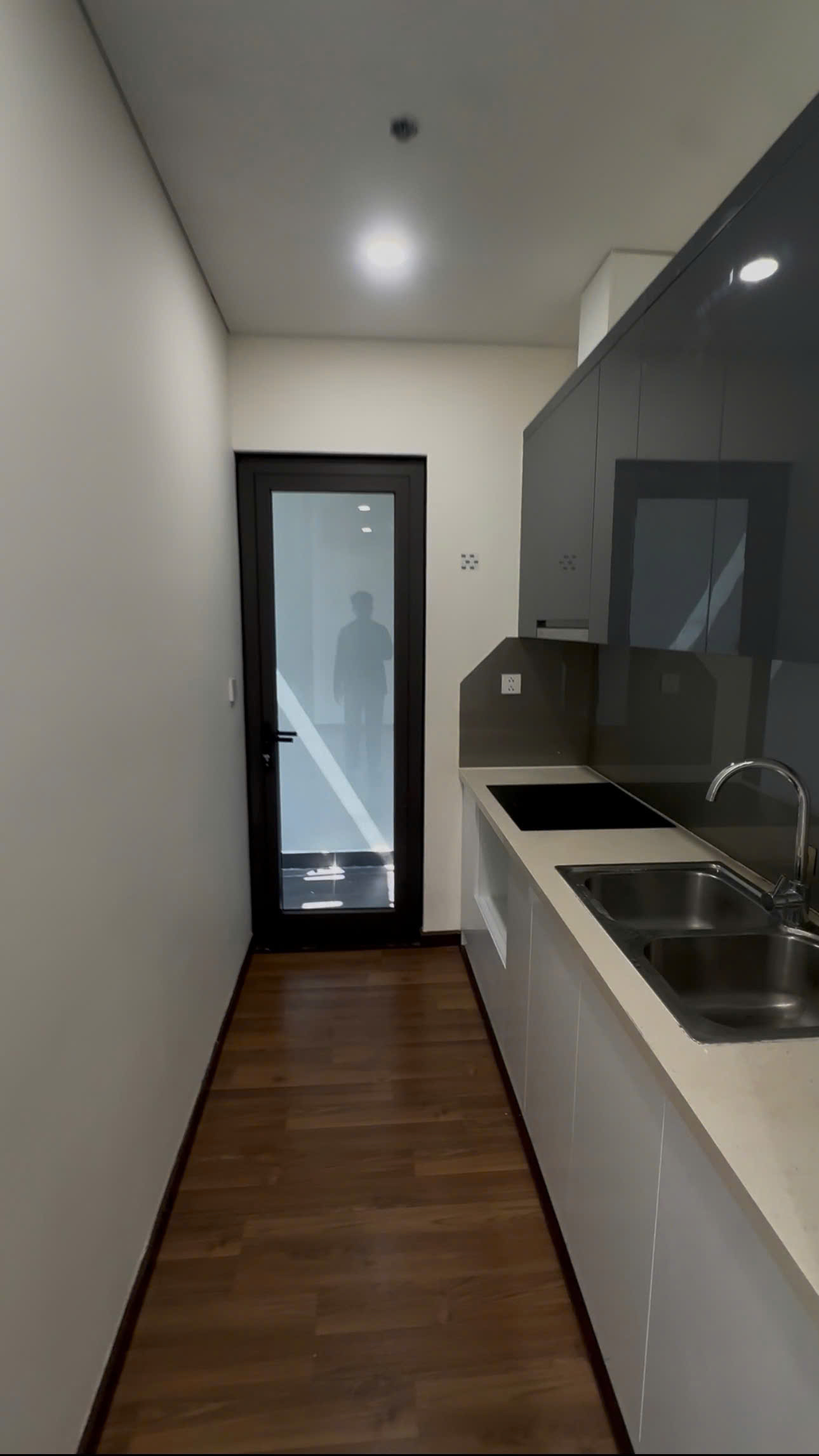 Tôi chính chủ bán gấp căn hộ 2PN tầng 27, view đường Xuân Thủy thoáng đẹp, giá hơn 6 tỷ 16023286