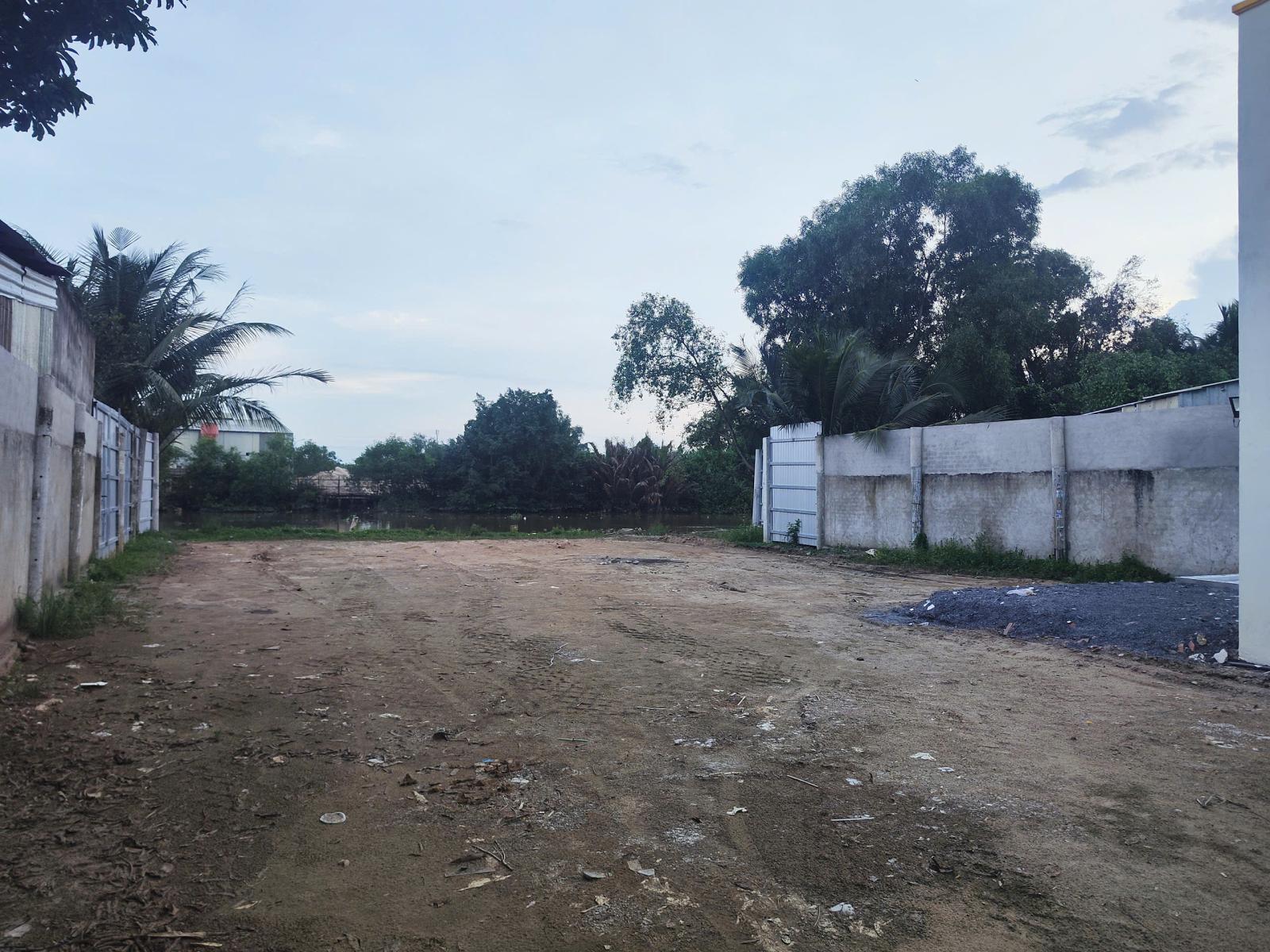 CHO THUÊ 800M2 NHÀ ĐẤT CÓ 2 MT ĐƯỜNG TÂN LONG VÀ SÔNG CHỢ ĐỆM 16023322