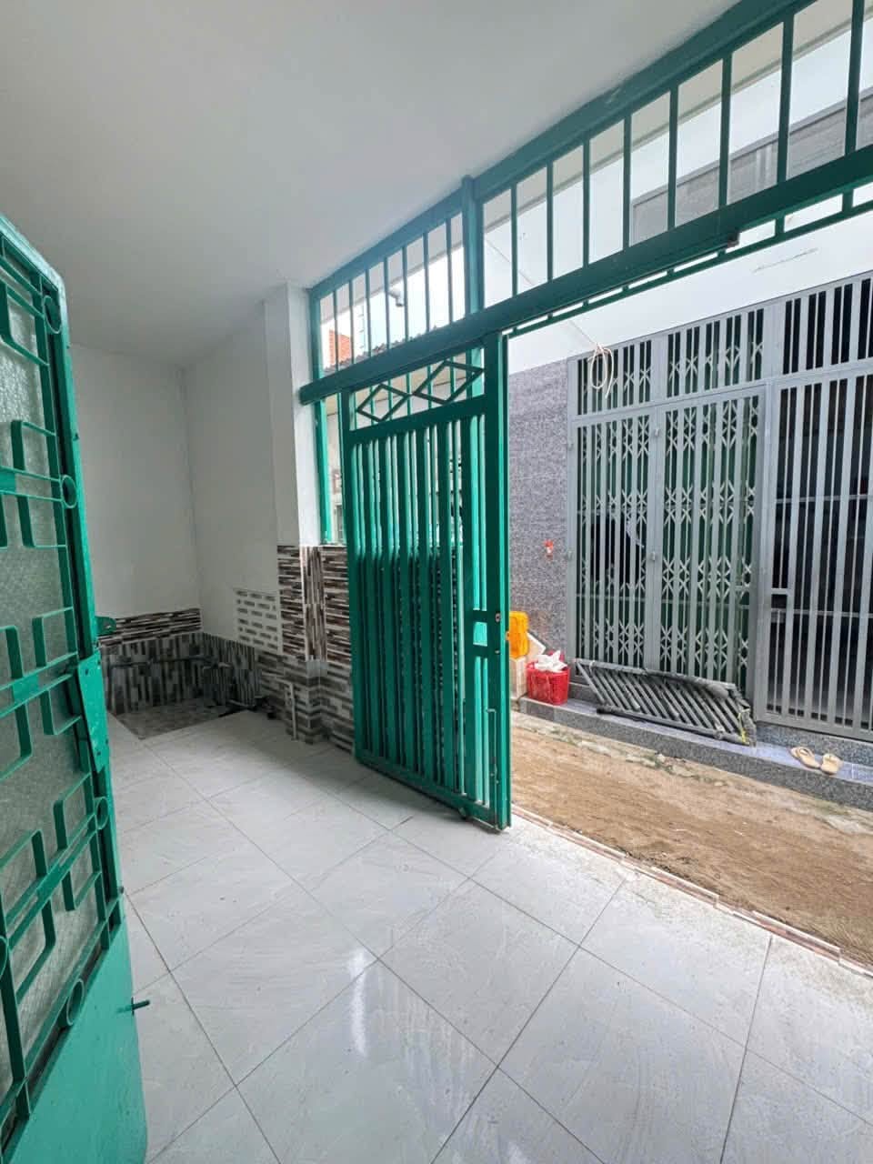 CC CẦN BÁN NHANH CĂN NHÀ 2 TẦNG Ở NHA TRANG KHU VỰC PHÍA BẮC CÁCH BIỂN PHẠM VĂN ĐỒNG CHỈ 80M 16023411