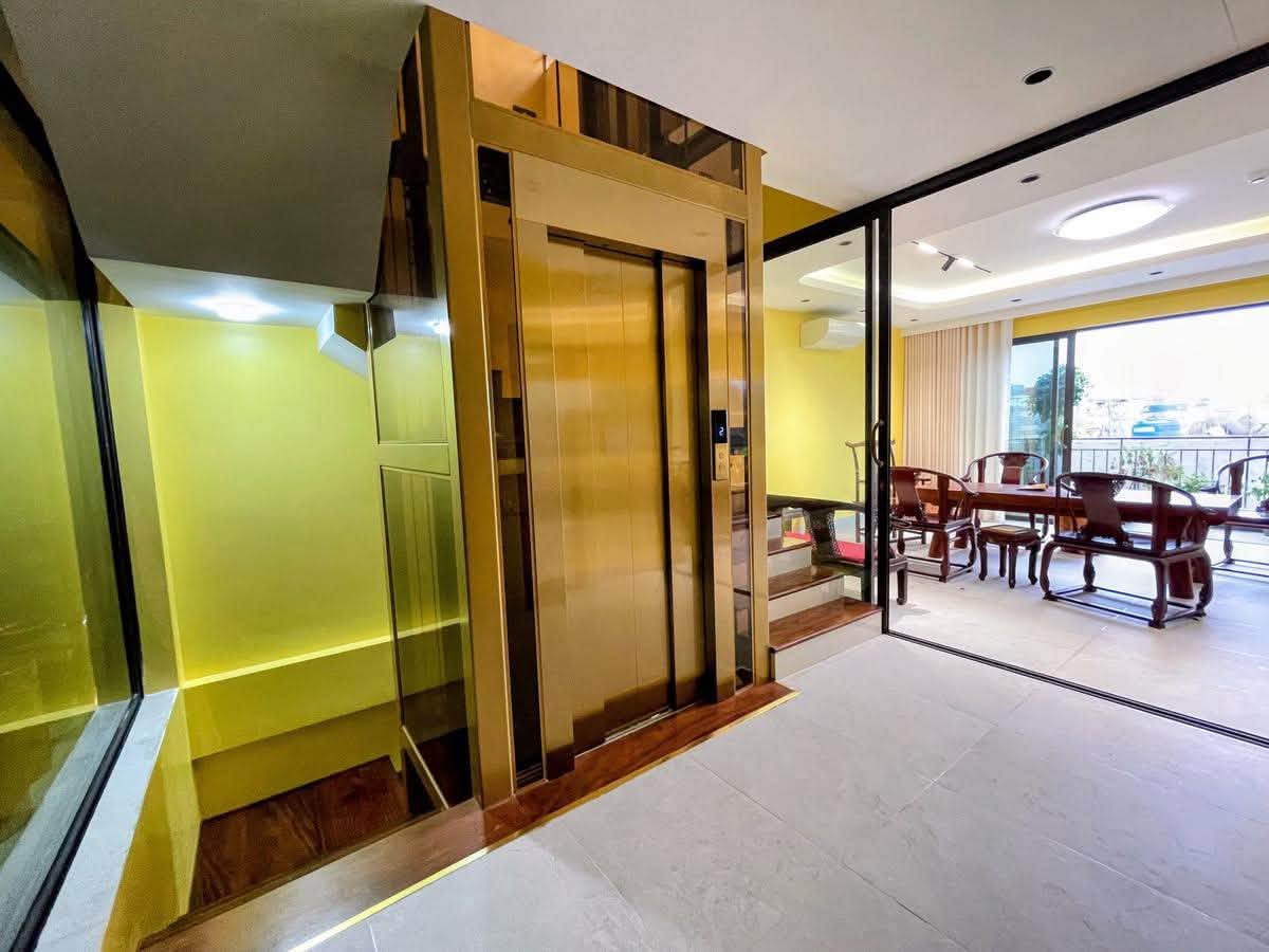 Giảm 1.5 tỉ! Bán nhà phân lô Lạc Trung, 80m2, 7 tầng thang máy, mặt tiền 6m, 24.5 tỷ, đẹp ở luôn 16023473