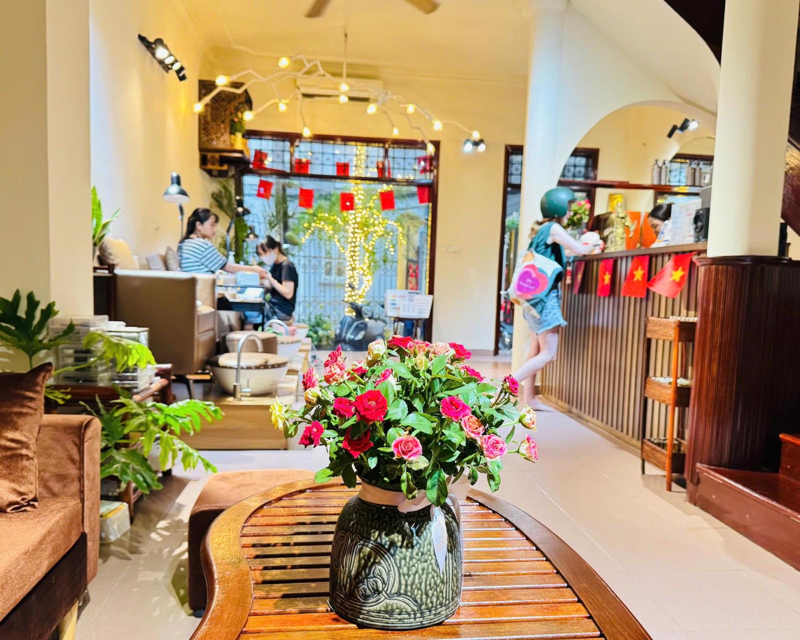 SANG NHƯỢNG SPA ĐANG HOẠT ĐỘNG TẠI  XUÂN DIỆU, TÂY HỒ, HÀ NỘI 16023480