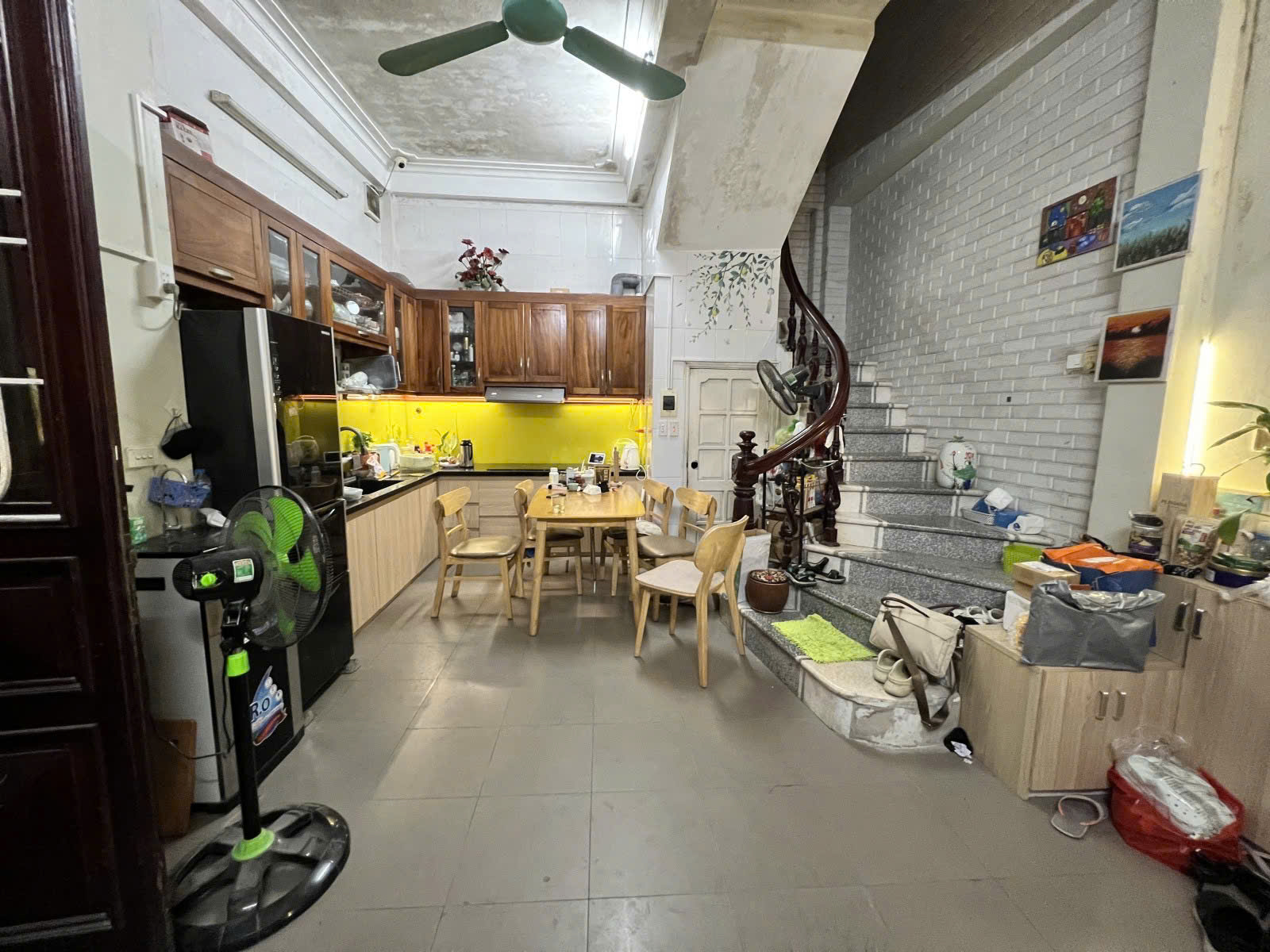 NGUYỄN TRÃI – THANH XUÂN  33M² x 5 TẦNG – FULL NỘI THẤT – 50M RA PHỐ – 8,6 TỶ
 lh 0975124520 16023546