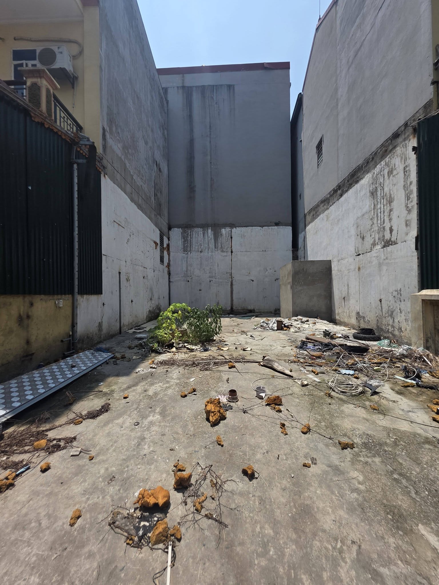  MẢNH ĐẤT NGÕ 205, XUÂN ĐỈNH, BẮC TỪ LIÊM-KD-Ô TÔ: 81M, MT 6,4M, GIÁ 20,4 TỶ. 16023630