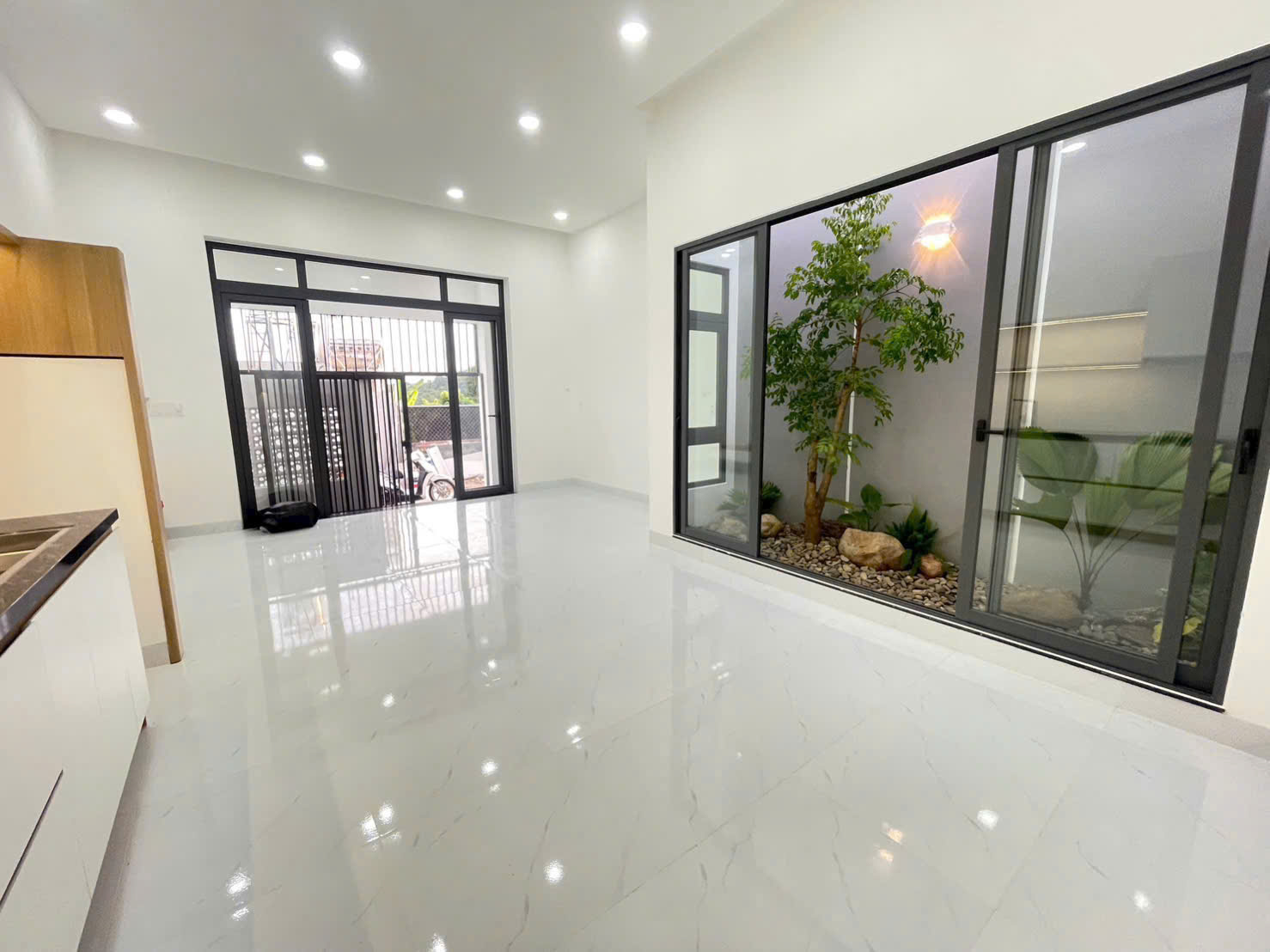 CHO THUÊ NHÀ MỚI 100% ĐẸP HIỆN ĐẠI – KHU NEWTON, HÒN NGHÊ (NHA TRANG) 16023636