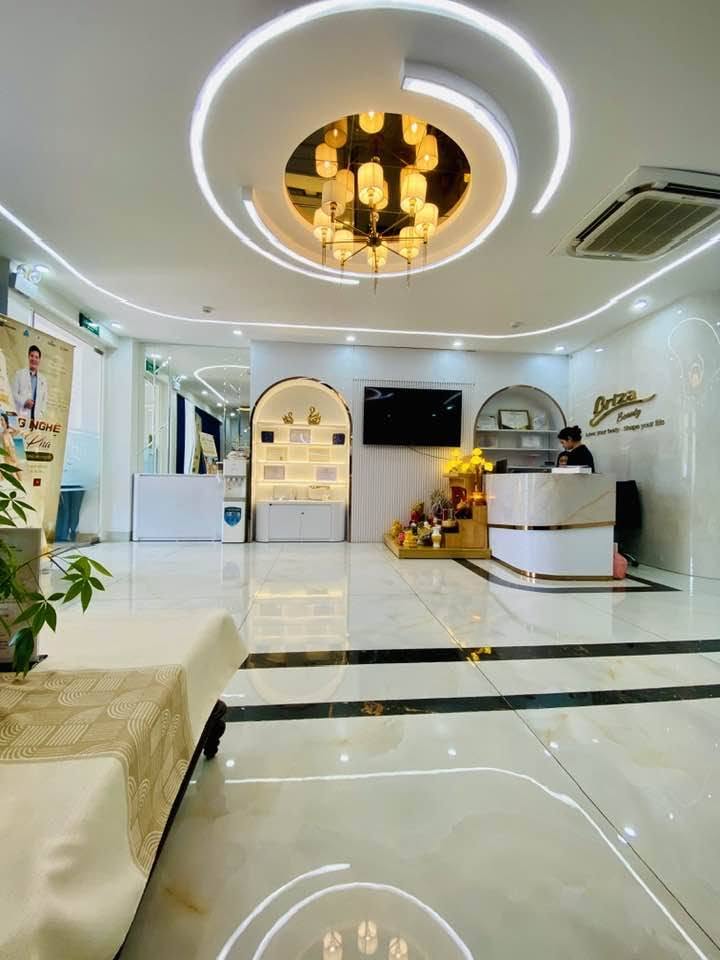 Bán nhà mặt phố Trần Khát Chân, 120m2, 5 tầng, mặt tiền 9.2m, nhỉnh 68 tỉ, dòng tiền 160tr/tháng 16023669