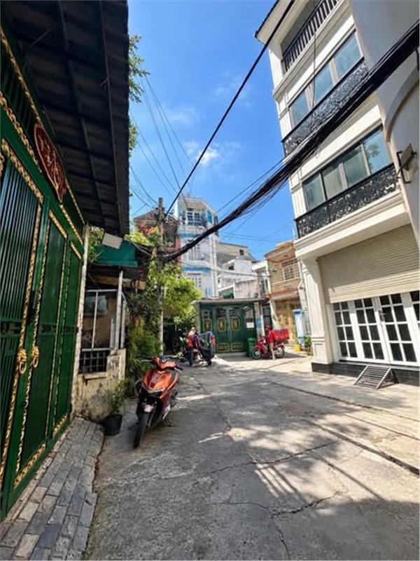 🔥 GẦN CHỢ PHẠM VĂN HAI - P.3 - QUẬN TÂN BÌNH - NHÀ 4 TẦNG – HẺM XE HƠI QUAY ĐẦU. 16023786