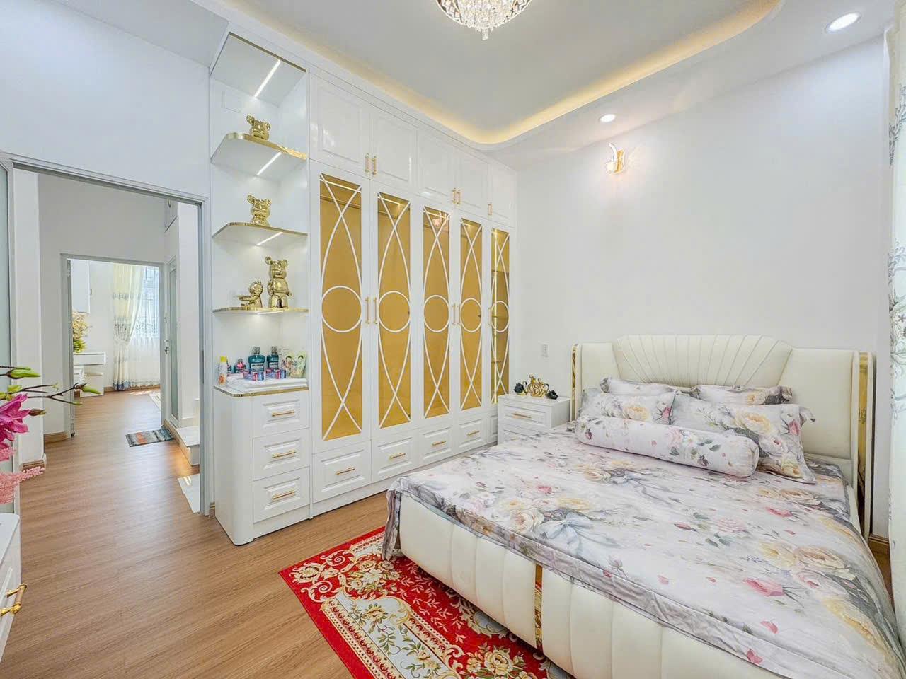Nhà hẻm xe hơi cạnh vincom Quận 7, 3 tầng, chỉ hơn 8 tỷ, tặng toán bộ nội thất 16023817