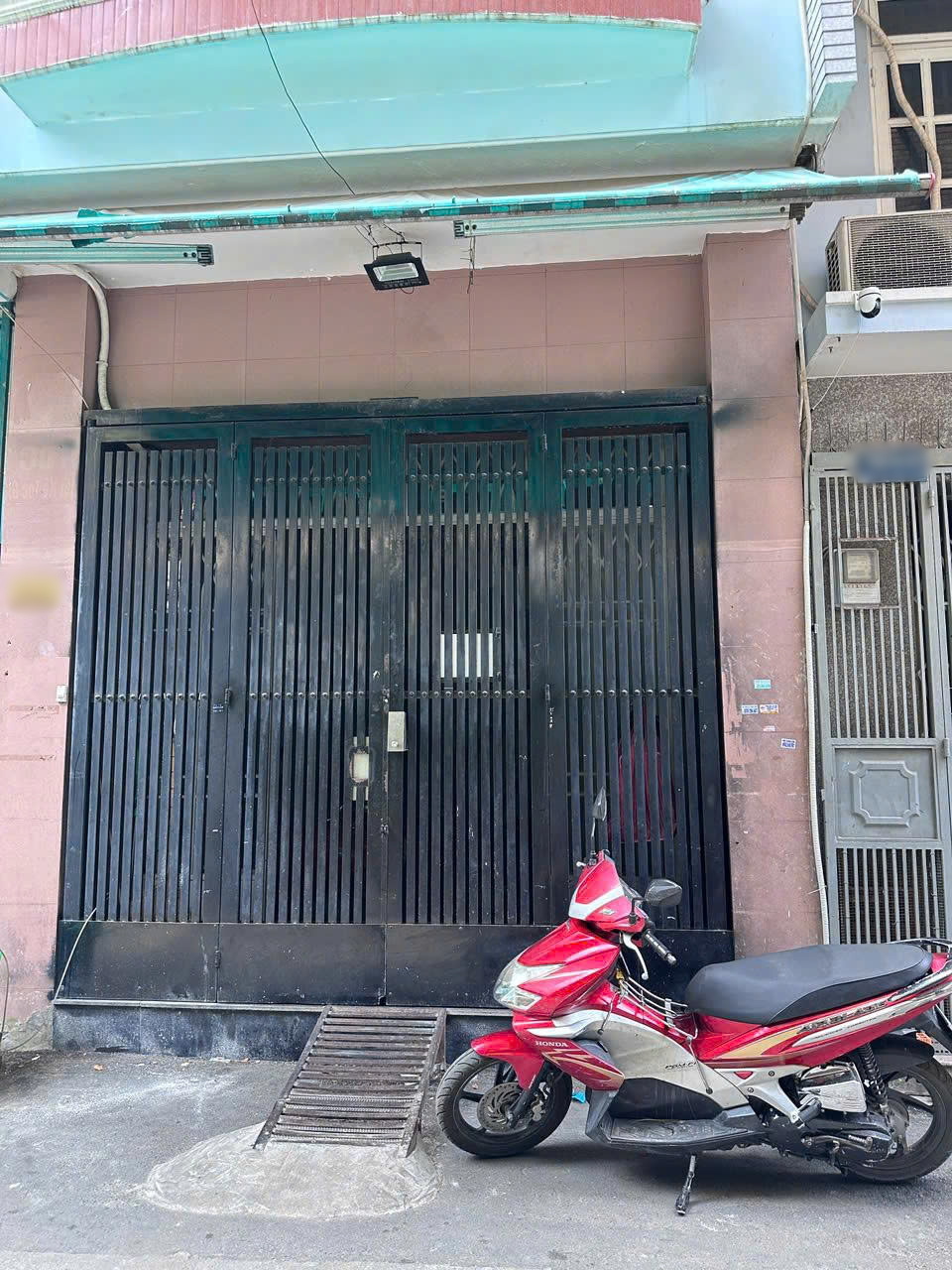 Nhà đường nội bộ 6m oto trước nhà 109 Dương Bá Trạc P.Chánh Hưng (P1Q8) 16023821
