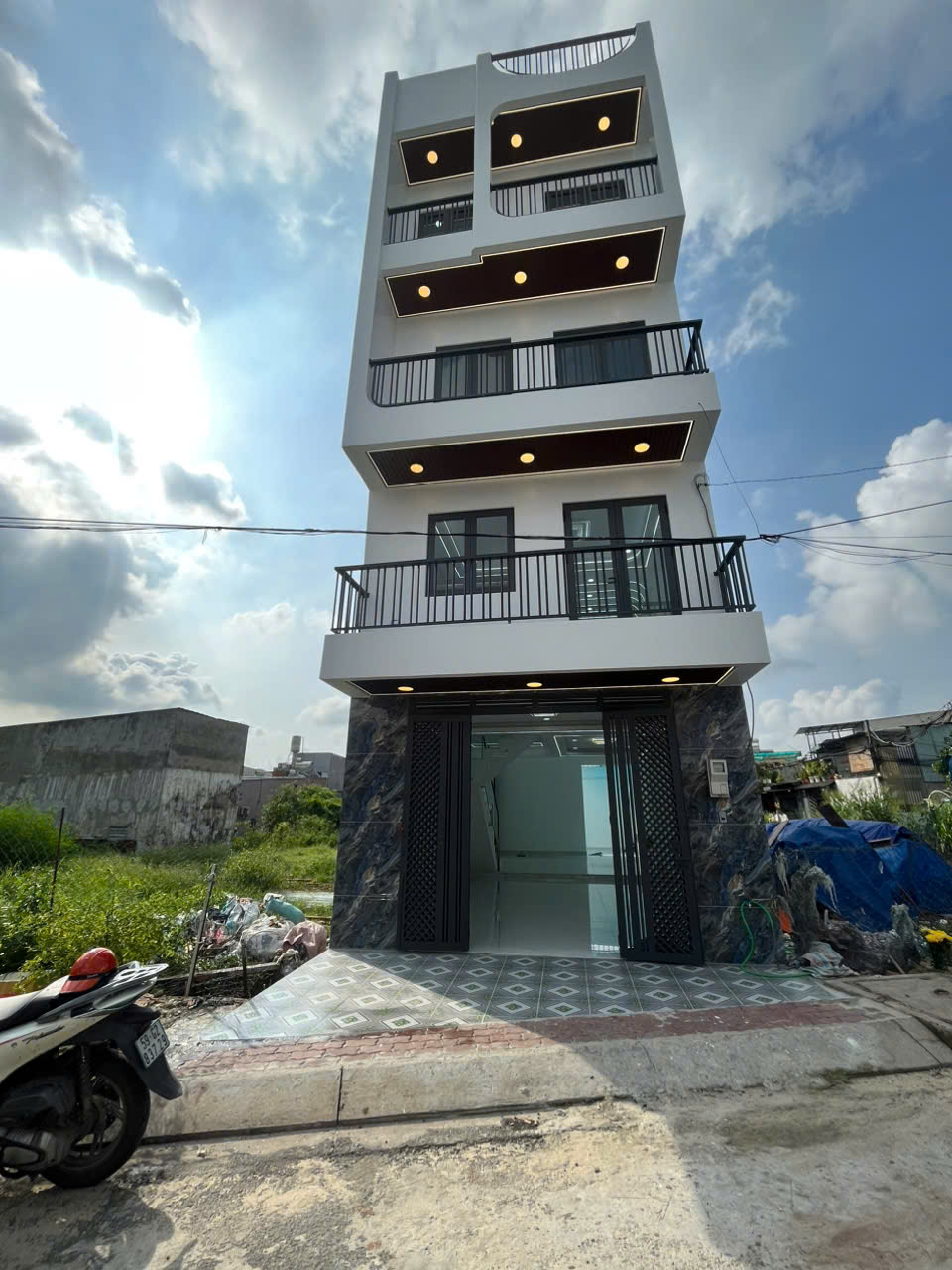 NHÀ PHỐ ĐỒNG BỘ ĐÔNG THẠNH ĐƯỜNG 12M, GARA Ô TÔ, FULL NỘI THẤT – CHỈ 6,5 TỶ! 16023835