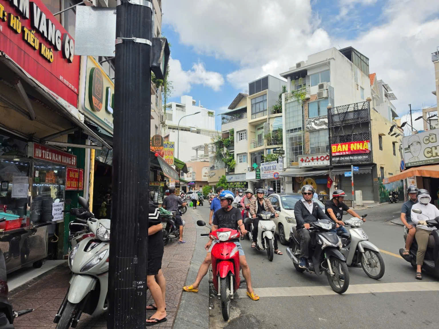  Bán hoặc cho thuê căn góc mặt tiền đắc địa Huỳnh Văn Bánh – Phú Nhuận, kinh doanh cực tốt 16023914