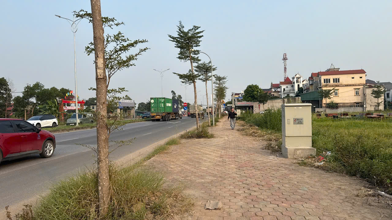 NGÓNG KHU ĐẤT ĐẤU GIÁ ;ĐỊA CHỈ TẠI KHU THANH NHÀN XÃ NỘI BÀI -THÀNH PHỐ HÀ NỘI  MỚI -VỊ CHÍ ĐẤT MẶT 16024070