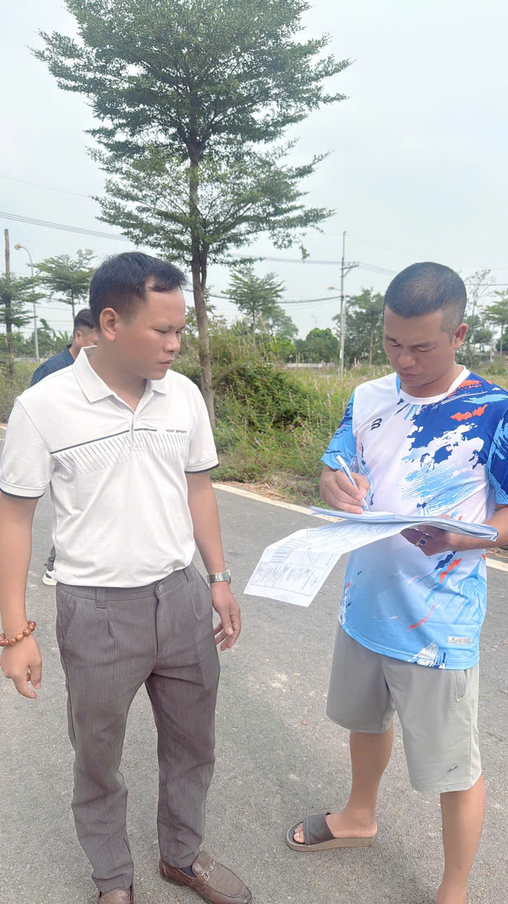 NGÓNG KHU ĐẤT ĐẤU GIÁ ;ĐỊA CHỈ TẠI KHU THANH NHÀN XÃ NỘI BÀI -THÀNH PHỐ HÀ NỘI  MỚI -VỊ CHÍ ĐẤT MẶT 16024070