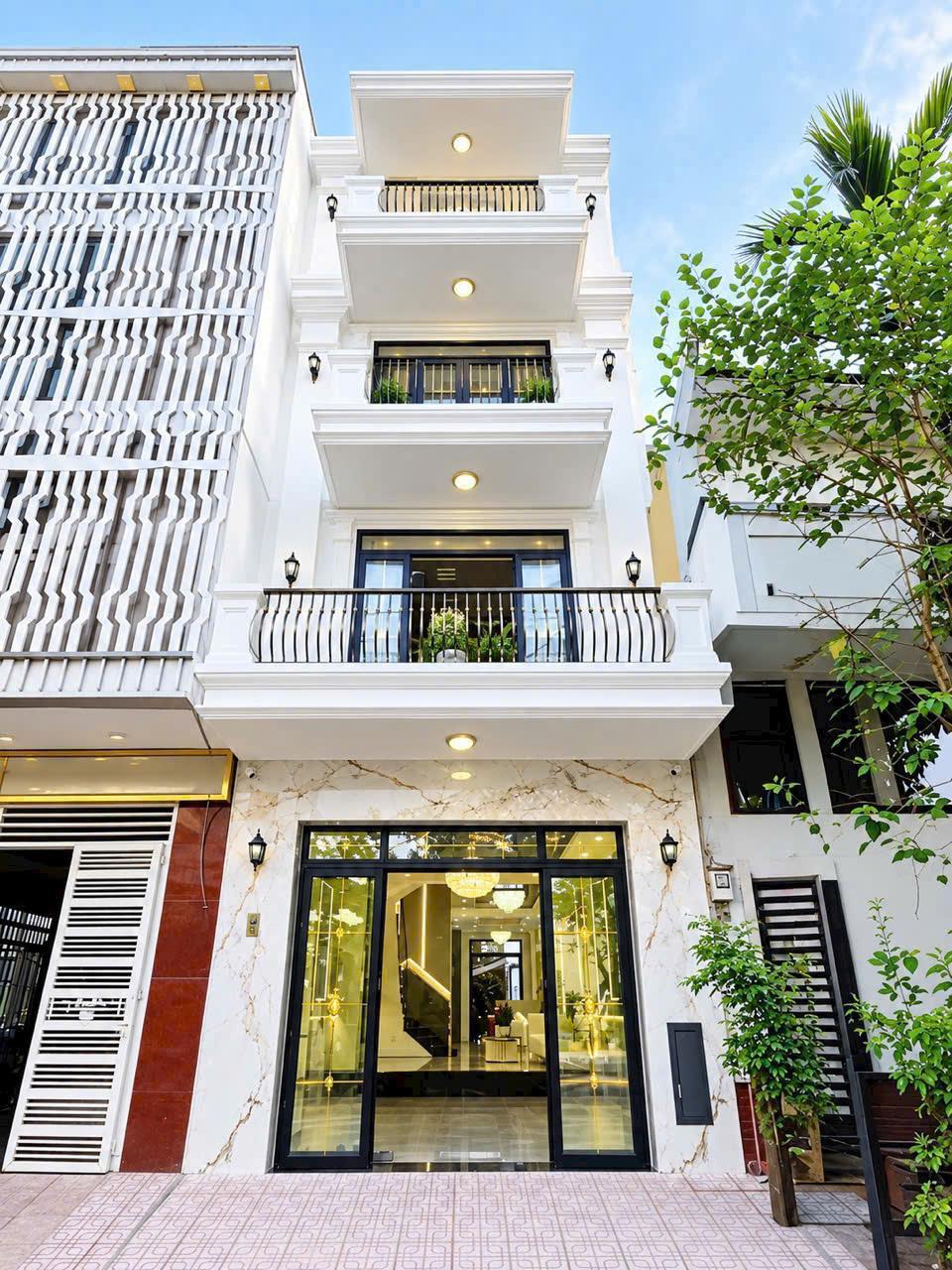 NHÀ CÓ THANG MÁY, VỪA Ở VỪA KINH DOANH, 5X18M, FULL NỘI THẤT, CẠNH PHÚ MỸ HƯNG 16024102