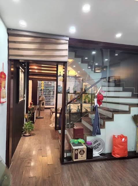 Bán nhà phân lô phố Trần Quốc Hoàn, Cầu Giấy dt42m2 x 5T, mt4m, căn góc, giá 14,5tỷ 16024145