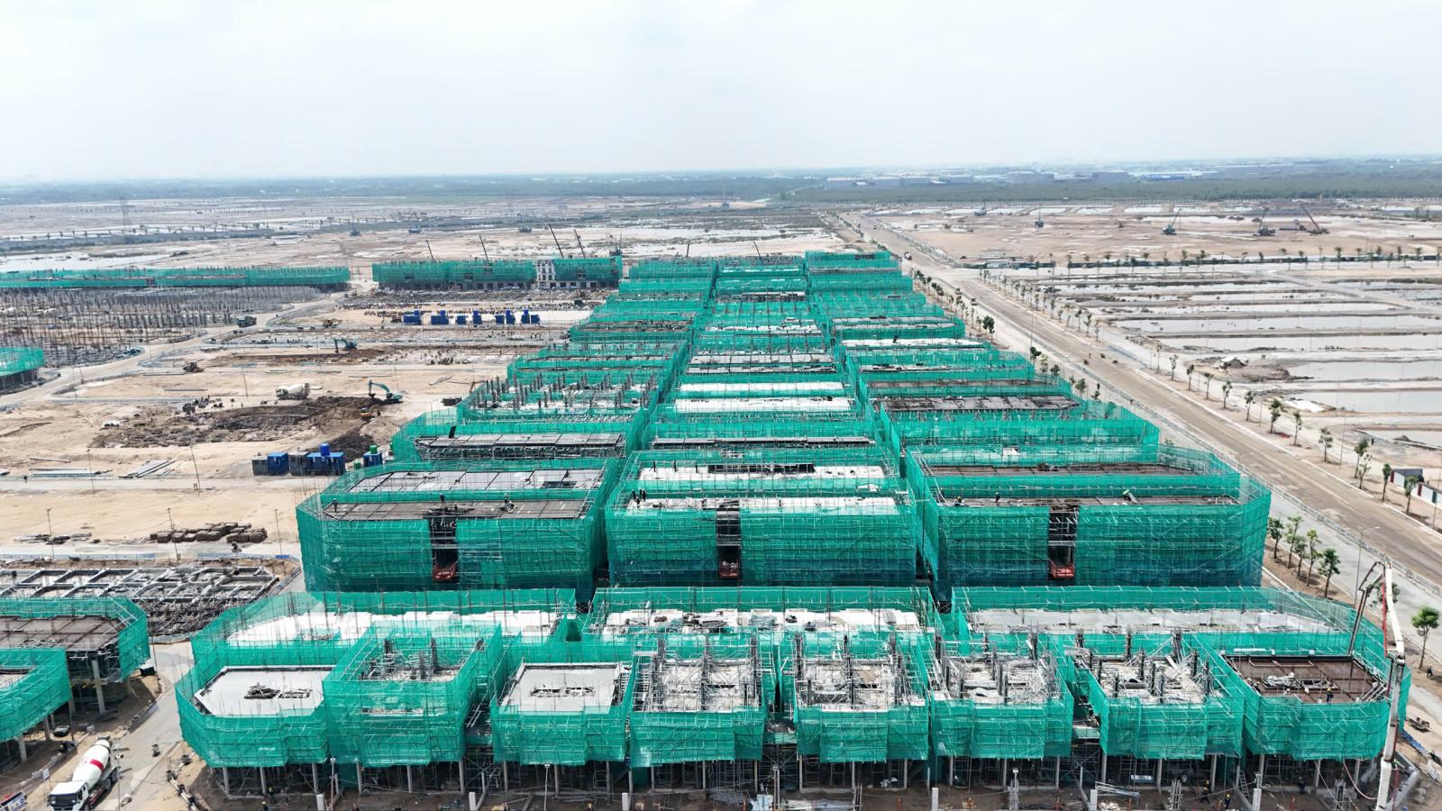 Bán nhà phố Vinhomes, DT 150m2, 1 trệt 3 lầu, giá 5,5 tỷ/căn, chiết khấu 13%. 16024148