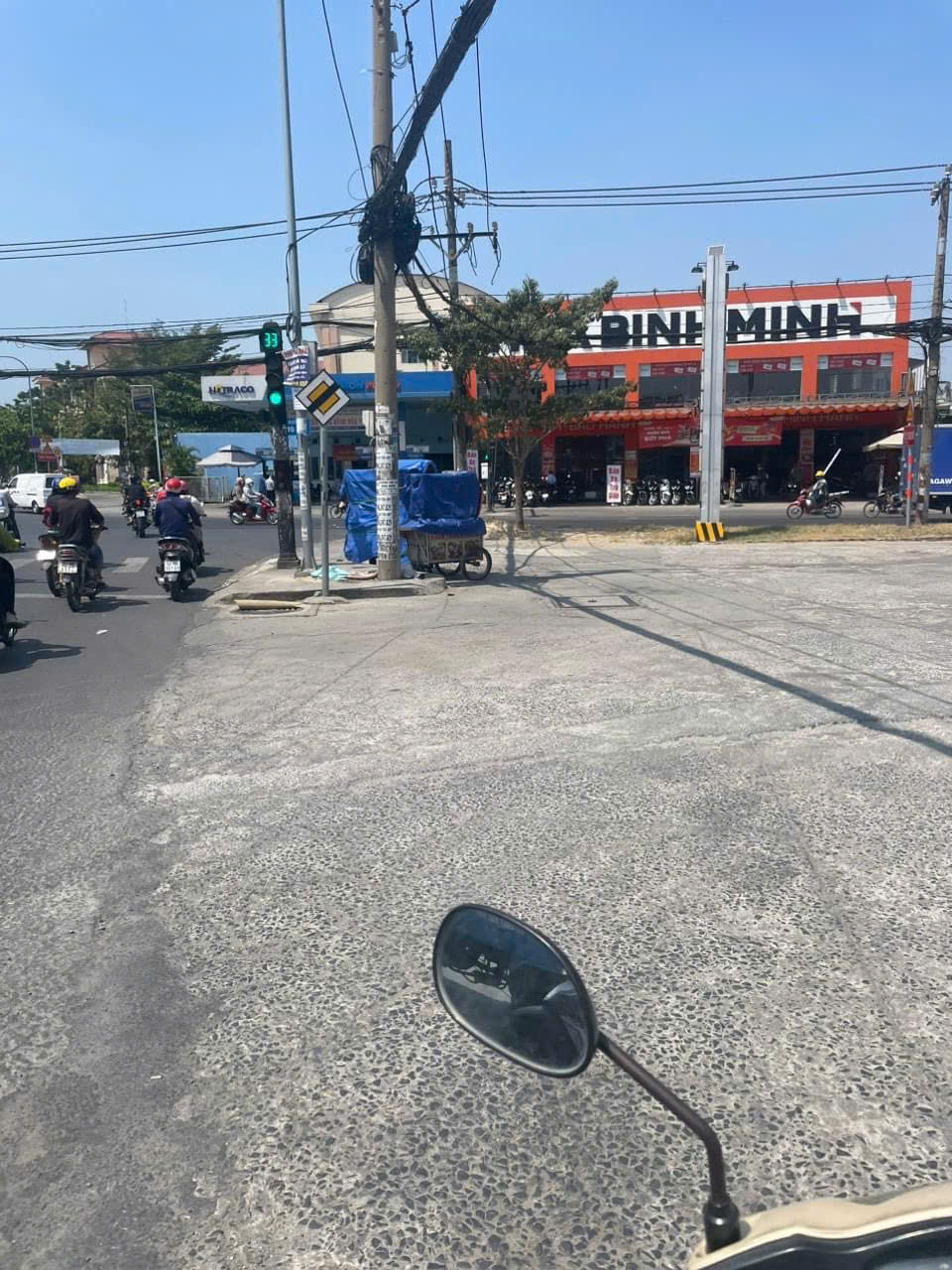 SIÊU VỊ TRÍ MẶT TIỀN NGUYỄN VĂN QUÁ – NGAY NGÃ TƯ CHỢ CẦU! 16024175