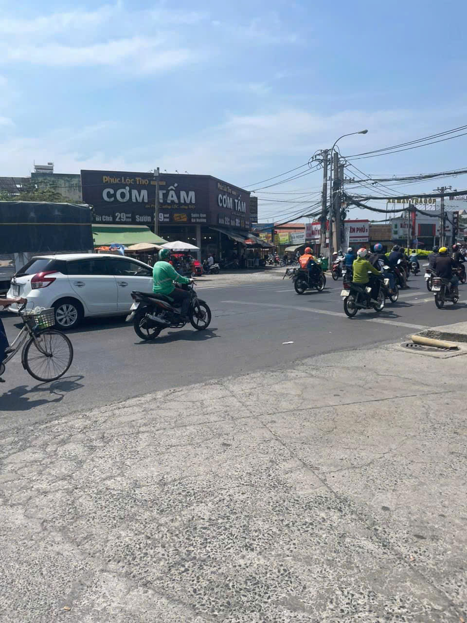 SIÊU VỊ TRÍ MẶT TIỀN NGUYỄN VĂN QUÁ – NGAY NGÃ TƯ CHỢ CẦU! 16024175