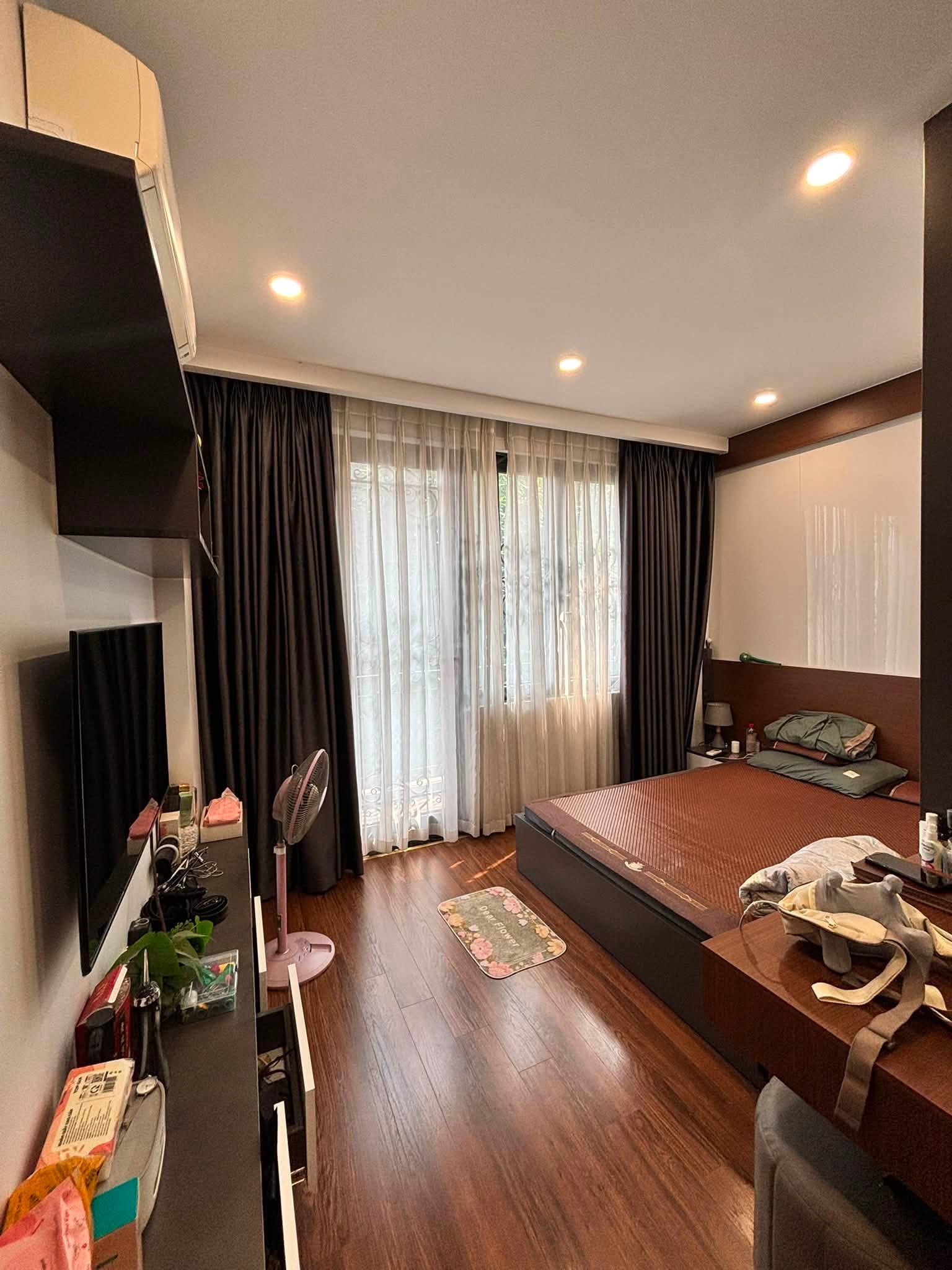 Bán nhà mặt phố Trần Quốc Toản, 60m2, 4 tầng, mặt tiền 4m, 47.8 tỉ, kinh doanh đỉnh 16024183