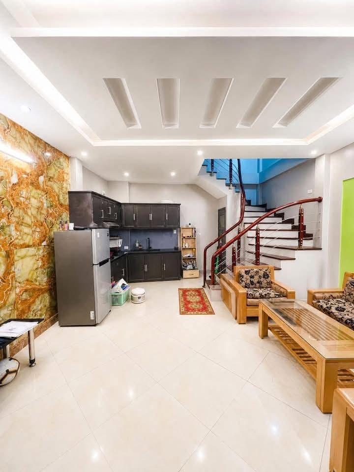 Bán nhà Trần Phú, 65m2, 4 tầng, mặt tiền 6m, 30 tỷ, ngõ ô tô vào nhà, kinh doanh 16024187