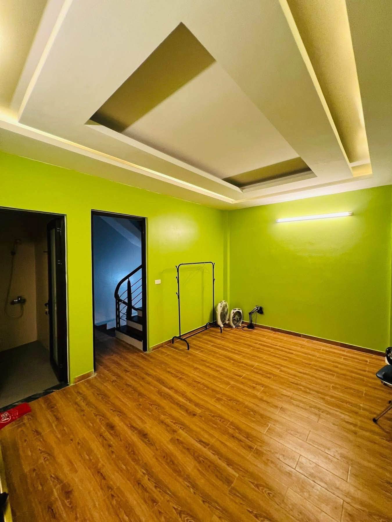 Bán nhà Trần Phú, 65m2, 4 tầng, mặt tiền 6m, 30 tỷ, ngõ ô tô vào nhà, kinh doanh 16024187