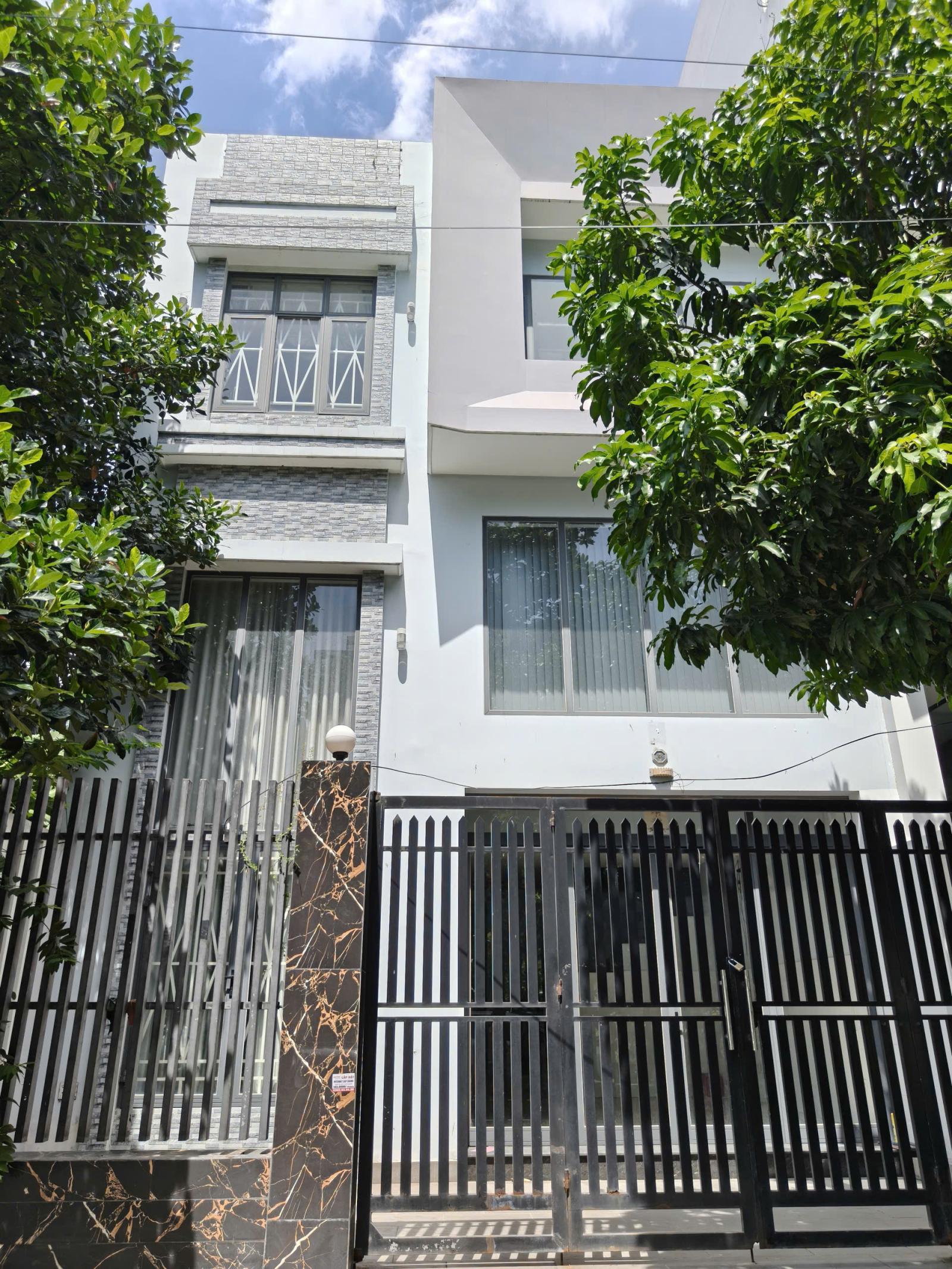Đi định cư, bán gấp nhà dự án Huy Hoàng - Đảo Kim Cương Hồ Chí Minh. 16024315