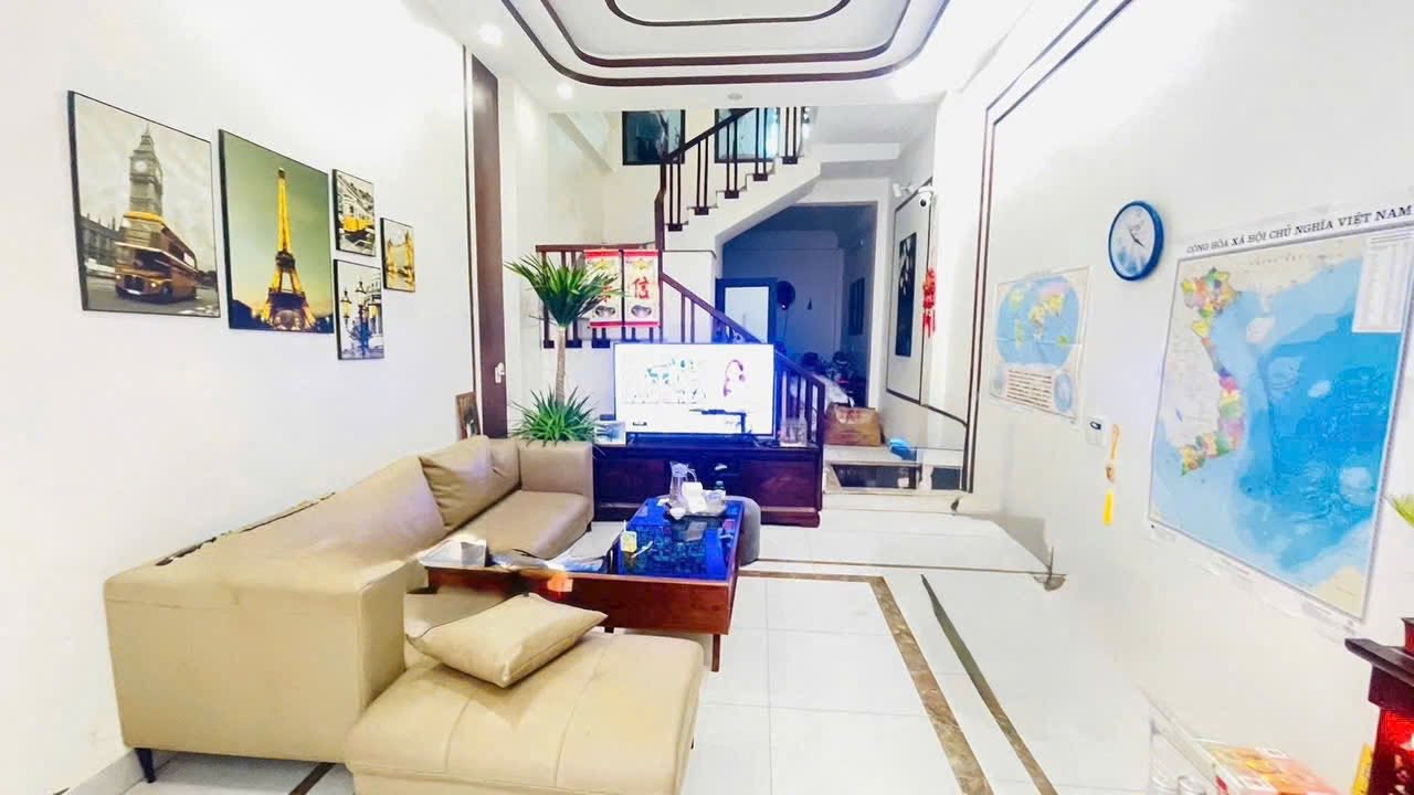 Bán nhà 3 tầng ngõ đường Điện Biên Phủ, ph Cẩm Thượng, TP HD, 44.4m2, 3 ngủ, 2 vs, 2.4x tỷ 16024374