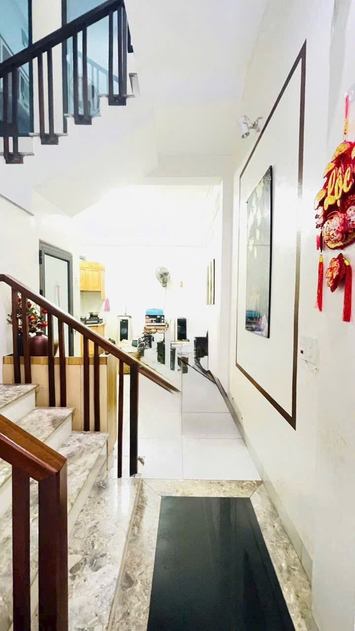 Bán nhà 3 tầng ngõ đường Điện Biên Phủ, ph Cẩm Thượng, TP HD, 44.4m2, 3 ngủ, 2 vs, 2.4x tỷ 16024374