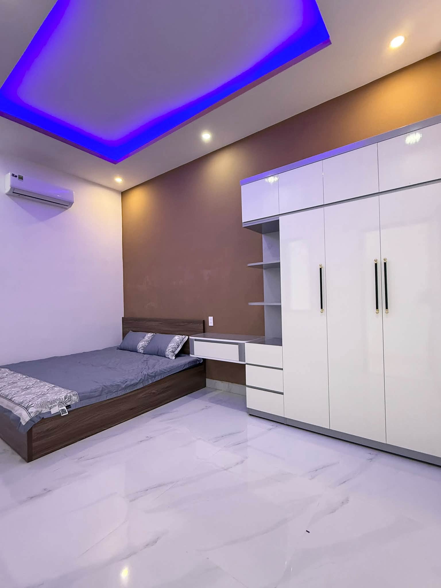🔴💥Bán ngôi nhà 2 tầng đúc kiệt Ô TÔ K546 Tôn Đản 16024409