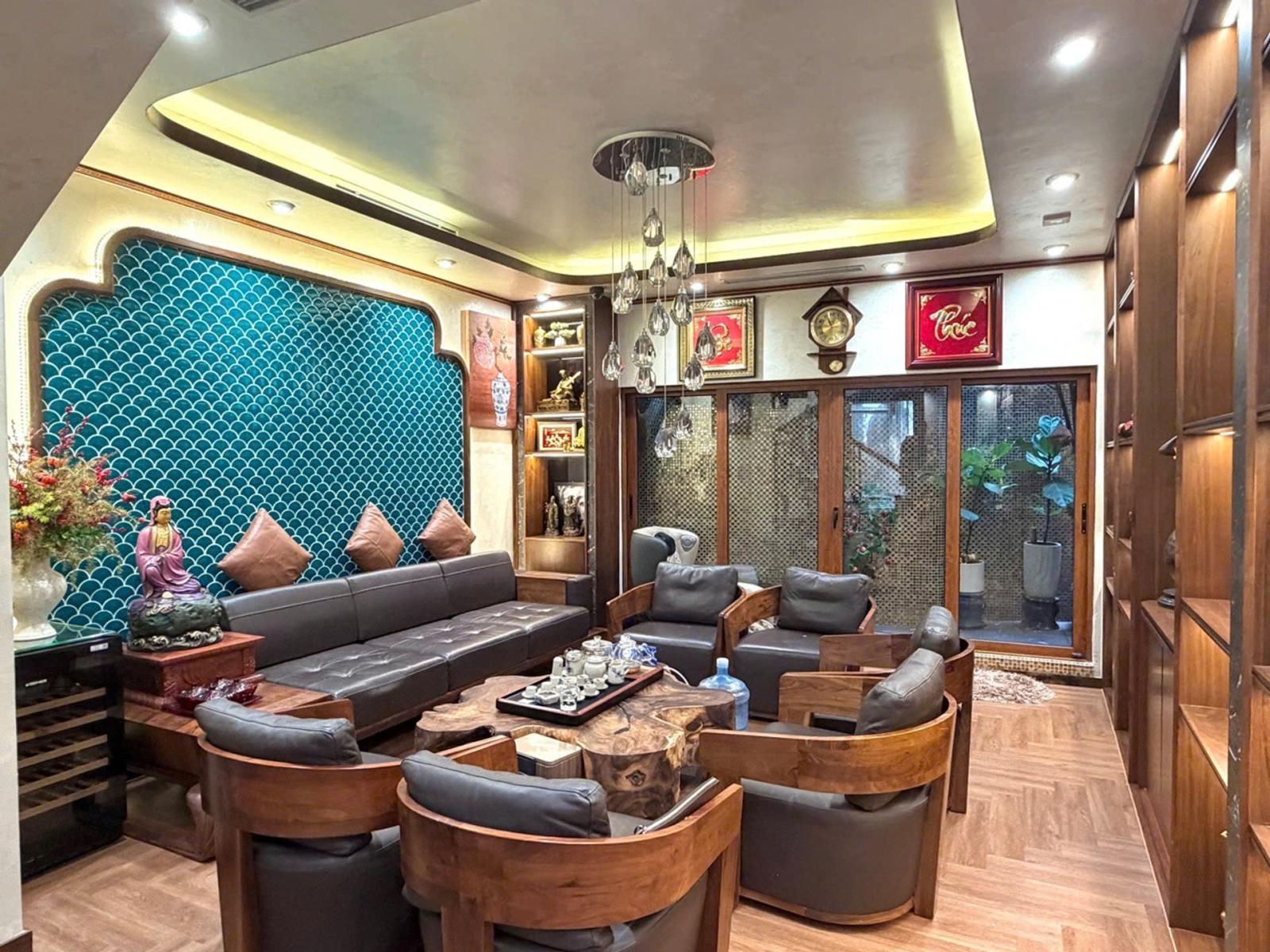 View hồ Hoàng Cầu 7 tầng thang máy Văn phòng, nội thất đẹp hơn 60 tỷ 16024442