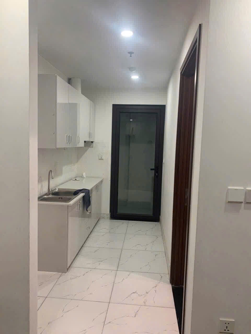 Chính chủ cho thuê căn hộ 74m2 Phương Đông Green Park - gần full nội thất, giá 9,5 triệu - tháng 16024533