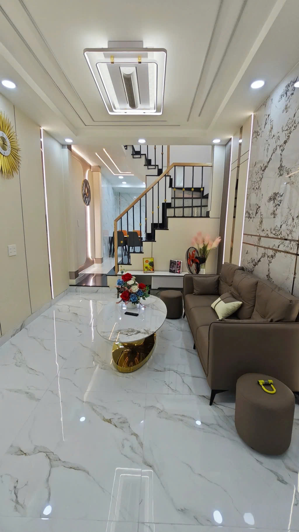 Nhà mới đẹp giá chỉ 4,1 tỷ tại Tân Bình - 30m2, 2 tầng, tặng full nội thất, hẻm vài bước ra phố lớn 16024681