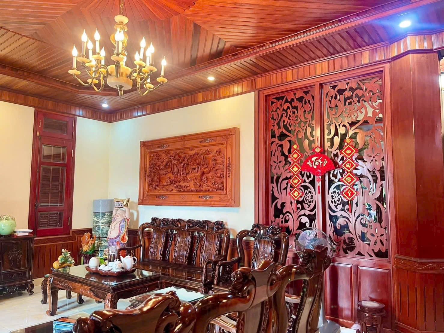 Bán biệt thự góc 3.5 tầng, view hồ, mặt đường đôi 28m, ph Tứ Minh, TP HD, 340m2, chỉ 1x tỷ 16024731