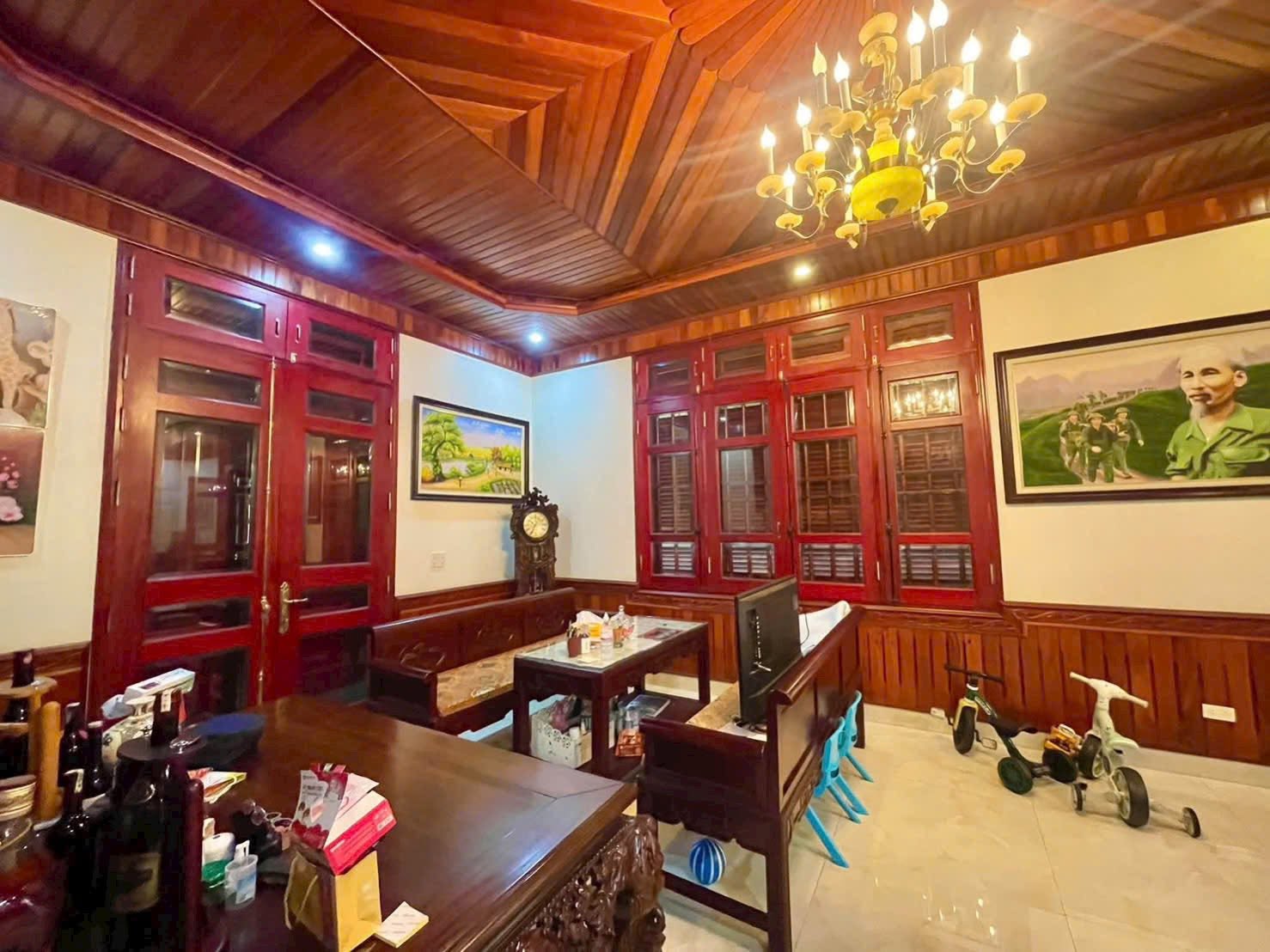 Bán biệt thự góc 3.5 tầng, view hồ, mặt đường đôi 28m, ph Tứ Minh, TP HD, 340m2, chỉ 1x tỷ 16024731