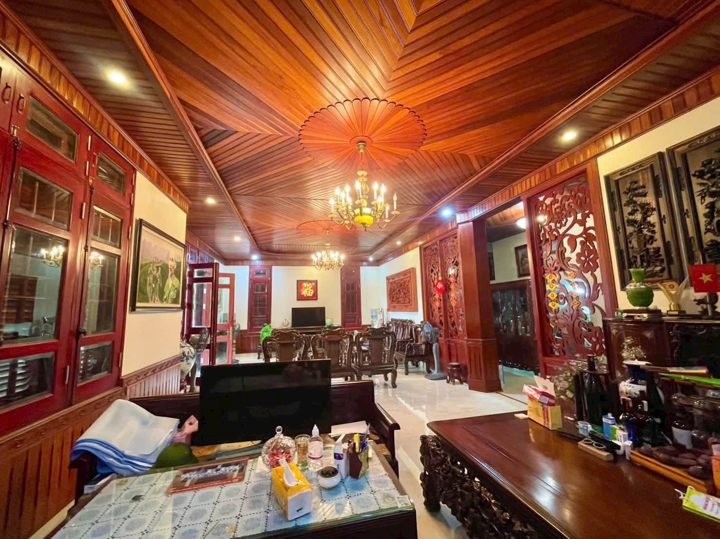 Bán biệt thự góc 3.5 tầng, view hồ, mặt đường đôi 28m, ph Tứ Minh, TP HD, 340m2, chỉ 1x tỷ 16024731