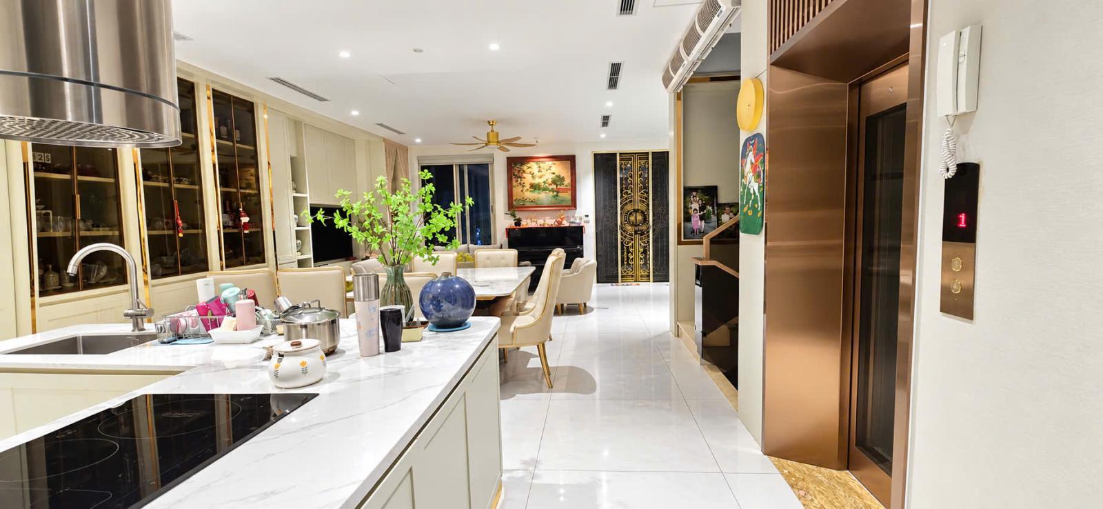 BÁN NHÀ  LIỀN KỀ TÂY HỒ RESIDENCE – VÕ CHÍ CÔNG  136M² – 4 TẦNG + HẦM – THANG MÁY 69.9 TỶ LH 16024732