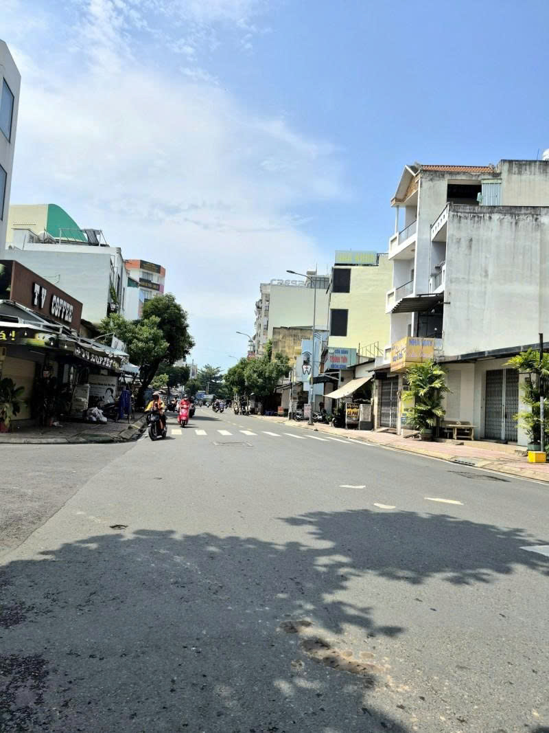 Bán nhà Mặt tiền Gò Dầu - thông ra Bình Longl,  4x11m, 2 Tầng, căn Góc - 2PN, 9,2 Tỷ. 16024769