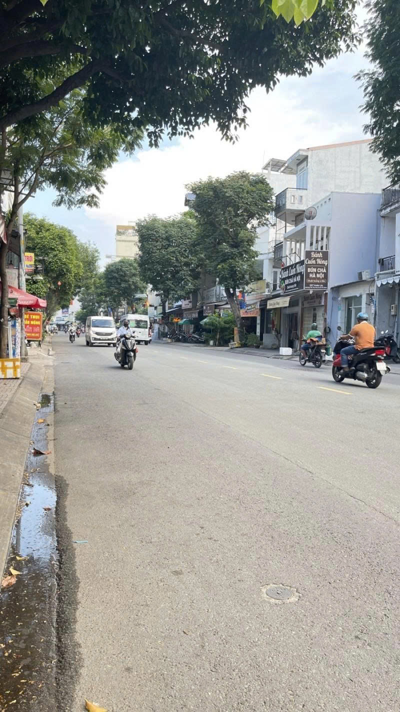 Bán nhà Mặt tiền Vườn Lài - gần ngã tư Văn Cao, 6,7x26m, nở hậu 11m, 3 Tầng, chỉ 39,9 Tỷ. 16024791
