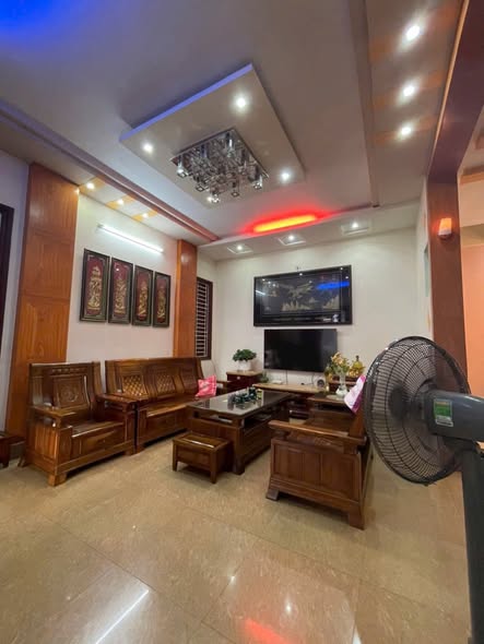 Bán nhà mặt chợ Thanh Bình, ph Thanh Bình, TP HD, 90m2, mt 9m, 3 tầng, 3 ngủ, KD tốt 16024995