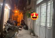 Bán nhà đẹp 4tầng phố Cầu Giấy 40m2 nhỉnh 4tỷ ngõ rộng 2 thoáng gần ôtô (4)